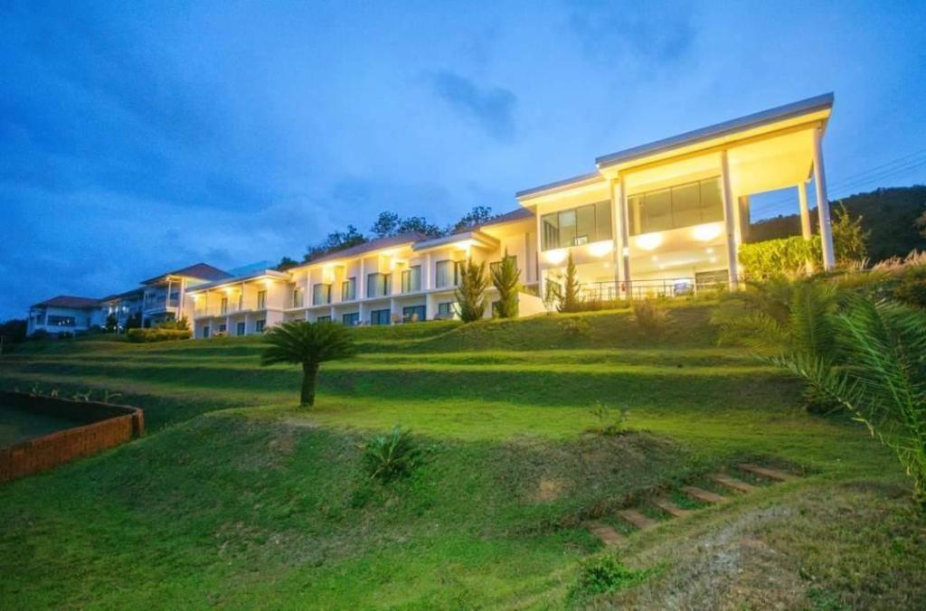 Viva Montane Hotel Ban Nong Chap Tao Exterior photo